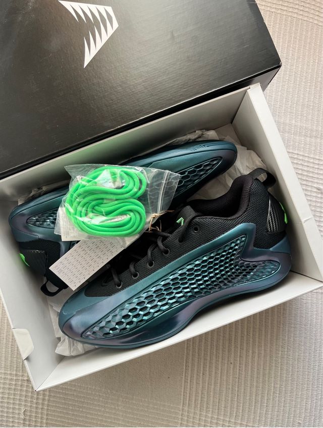 Adidas Anthony Edwards 1 Low 44.5 EU