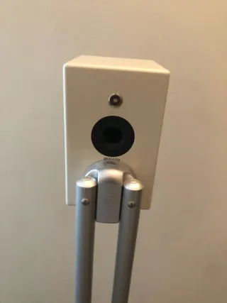 Altavoces Monitor Radius 90 con soportes