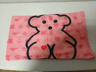 Funda de cojín rosa con ositos