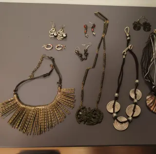 Conjunto Joyas: Anillos, Colgantes y Pendientes