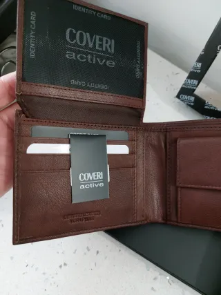 Set regalo Coveri Active portafoglio e portachiavi