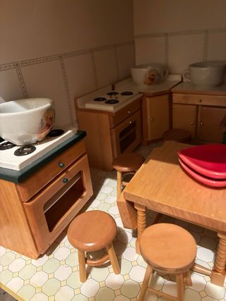 Casa de muñecas de madera estilo inglés