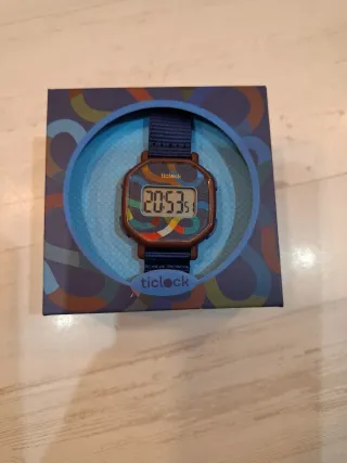 Reloj Ticlock Digital Multicolor