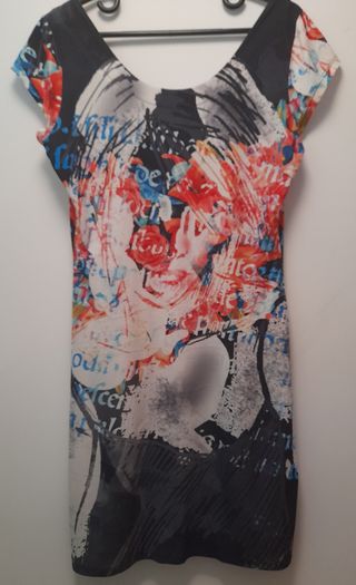 Vestido fluido estampado con bolsillos