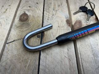 PITON ANTIRROBO VOLANTE EXTENSIBLE 73CM