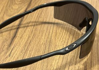 Occhiali da sole Oakley M Frame lenti grigie NUOVI