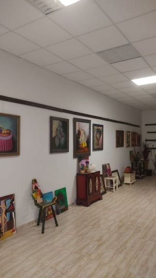 Se alquila local en Las Gabias