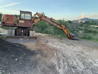Excavadora Case Poclain 688