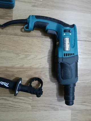Taladro Percutor Makita HR2230 Profesional