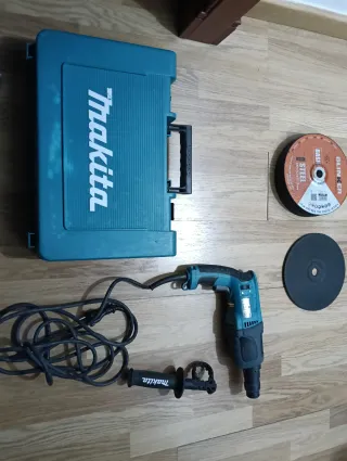Taladro Percutor Makita HR2230 Profesional