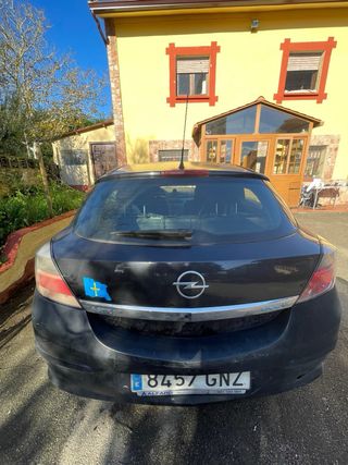 Opel Astra 2009 1.7 CDTi