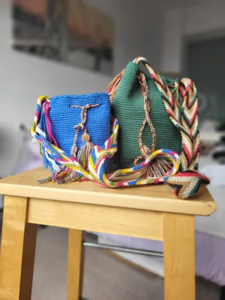 Bolsos Wayuu artesanales hechos a mano.