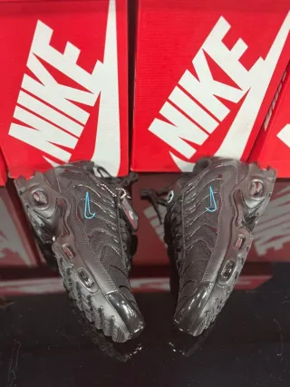 Nike Air Jordan 4 Retro Kaws Talla 44