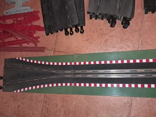 Lote piezas Scalextric todo lo de las fotos