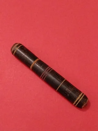 Alfiletero antiguo victoriano para agujas