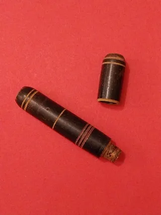 Alfiletero antiguo victoriano para agujas