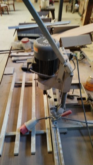 Embisagradora Eléctrica Trifásica Manual