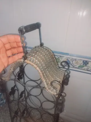 Suporte Decorativo Garrafas Vinho Metal/Vime