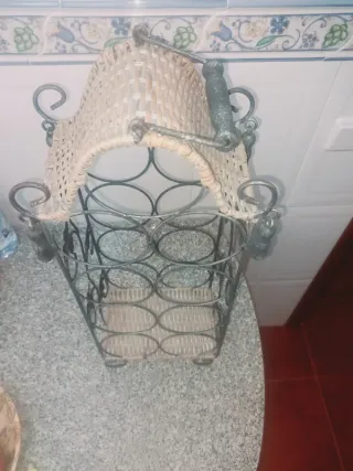 Suporte Decorativo Garrafas Vinho Metal/Vime