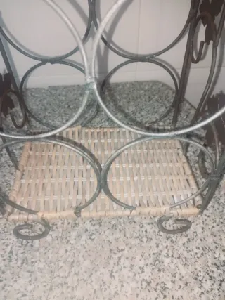 Suporte Decorativo Garrafas Vinho Metal/Vime