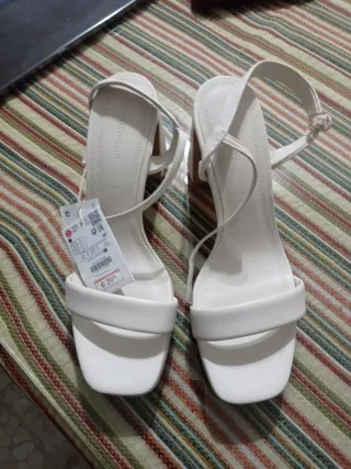 Sandalias Zara Talla 39 Blancas