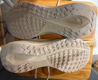 Nike Zoom Pegasus 41 Talla 43 Beige/Dorado