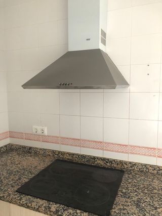 Cocina de melamina con encimera de piedra