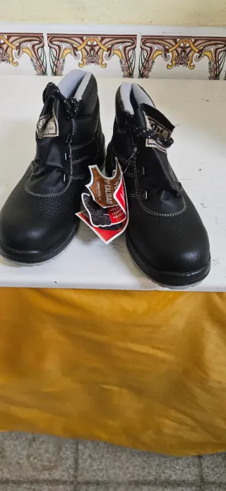 Botas de seguridad negras