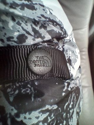 Abrigo The North Face Negro y Blanco