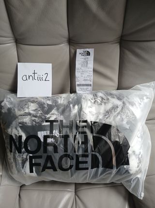 Abrigo The North Face Negro y Blanco
