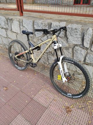 Commencal Meta