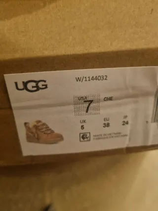 Sapatilhas UGG bege/castanhas