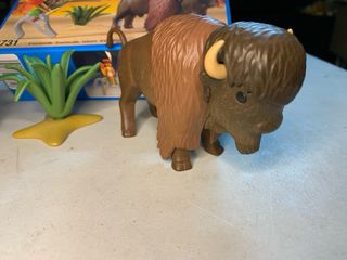 Playmobil 3731 Indio con Bisonte