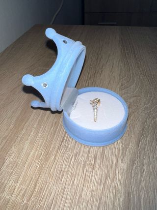 Anillo Princesa con Caja de Corona.