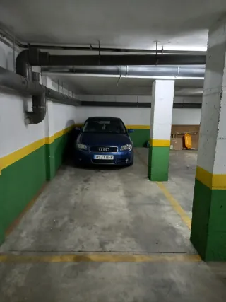 Alquilo plaza de garaje muy grande junto a Renfe