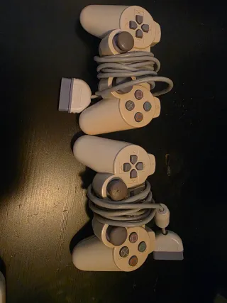 Consola Sony PS one + 5 juegos