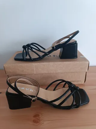 Sandalias tacón negras