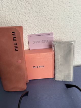 Gafas Miu Miu Negras
