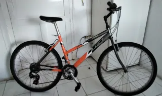 Bicicleta de montaña bh talla L de adulto de 26"