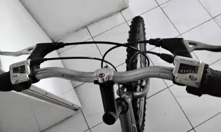 Bicicleta de montaña bh talla L de adulto de 26"