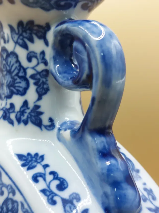 Jarrón Chino Azul y Blanco Moderno