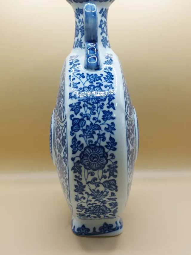 Jarrón Chino Azul y Blanco Moderno