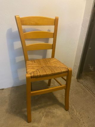 Mesa de cocina madera con sillas