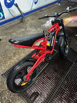 Bicicleta Eléctrica Roja