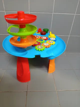Mesa de Atividades Infantil Colorida