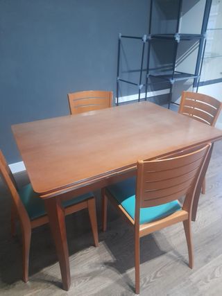 Mesa extensible madera + 4 sillas