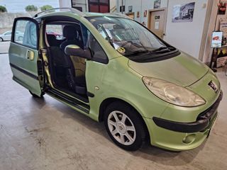 Peugeot 1007 2006