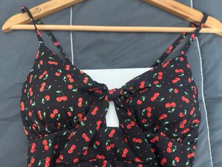 Abito corto estivo a ciliegie