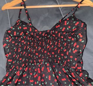 Abito corto estivo a ciliegie