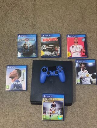 Consola PS4 + 5 Juegos